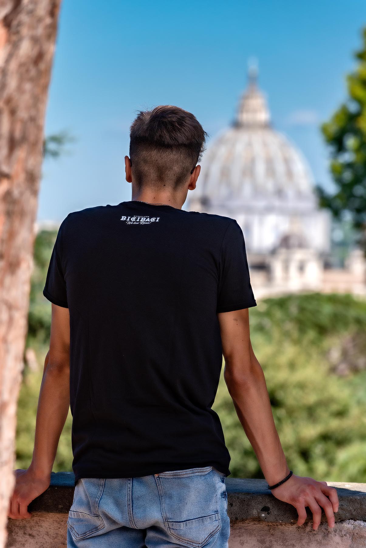 T-Shirt Roma in Movimento Black - immagine 2