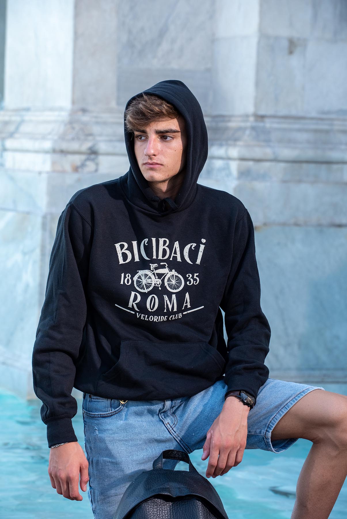 Felpa Black con Cappuccio - immagine 3